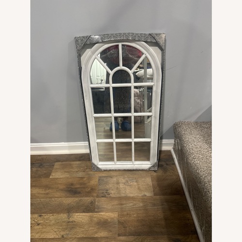 Used Decorations Mirror for sale on AptDeco