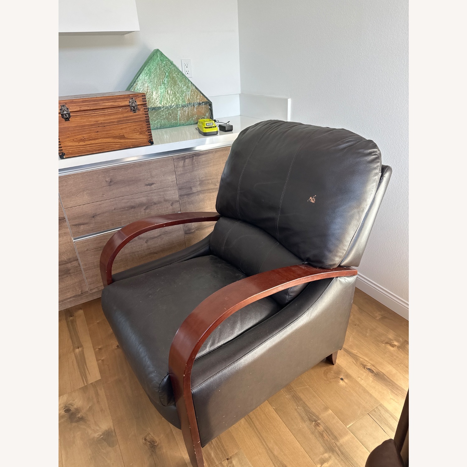 Black Recliner - image-2