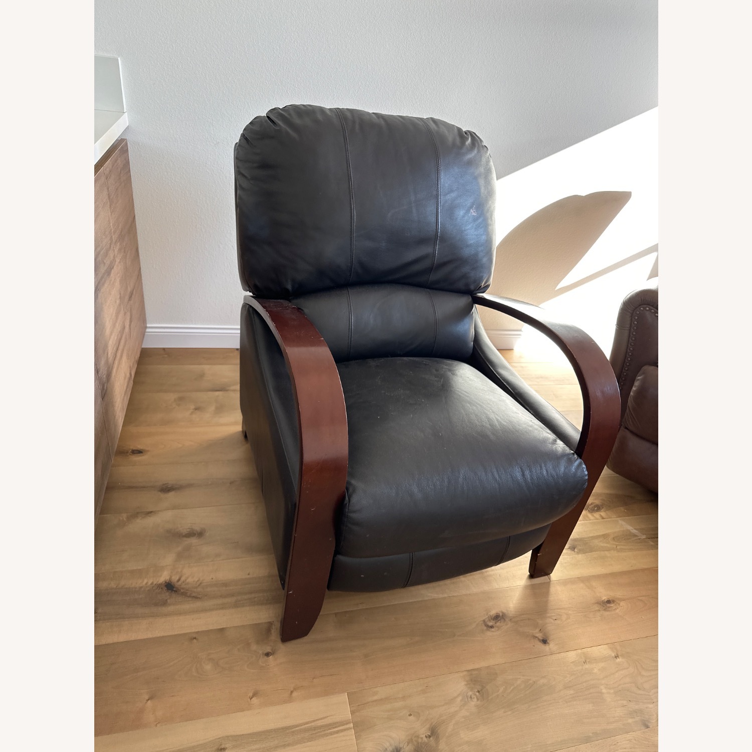 Black Recliner - image-4