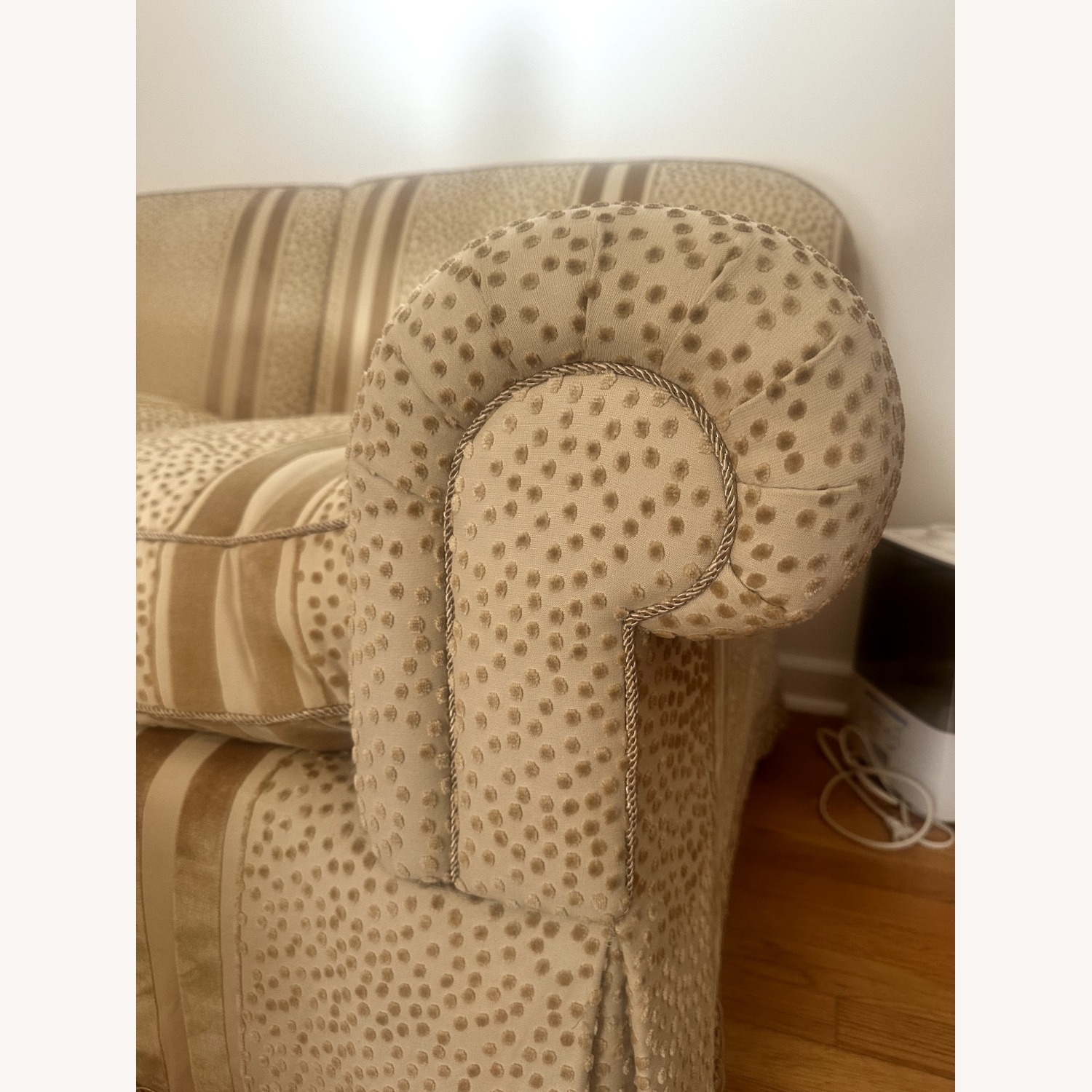 Vintage Cream Custom Upholstered 3-Seater Sofa - image-4