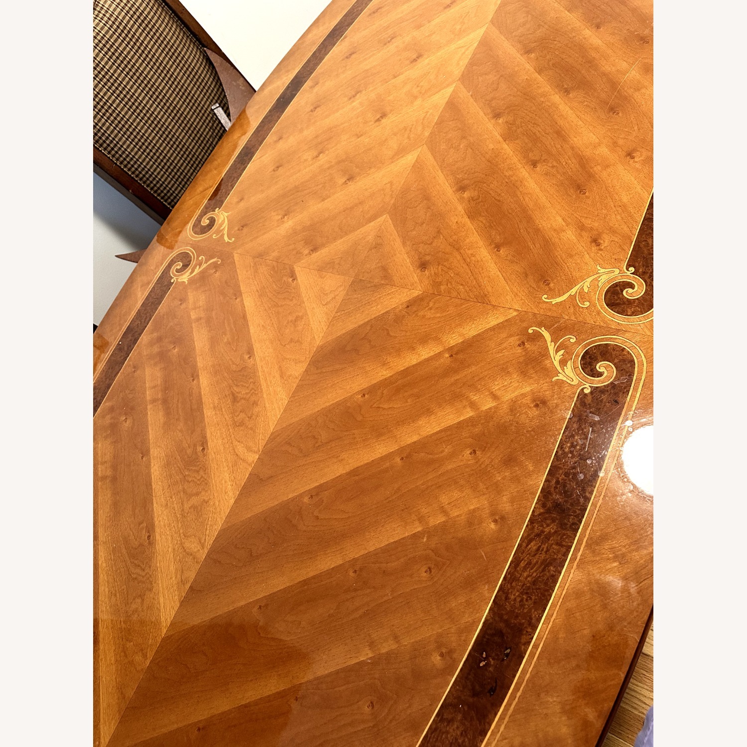 Roma Furniture Traditional Pedestal Dining Table - image-6