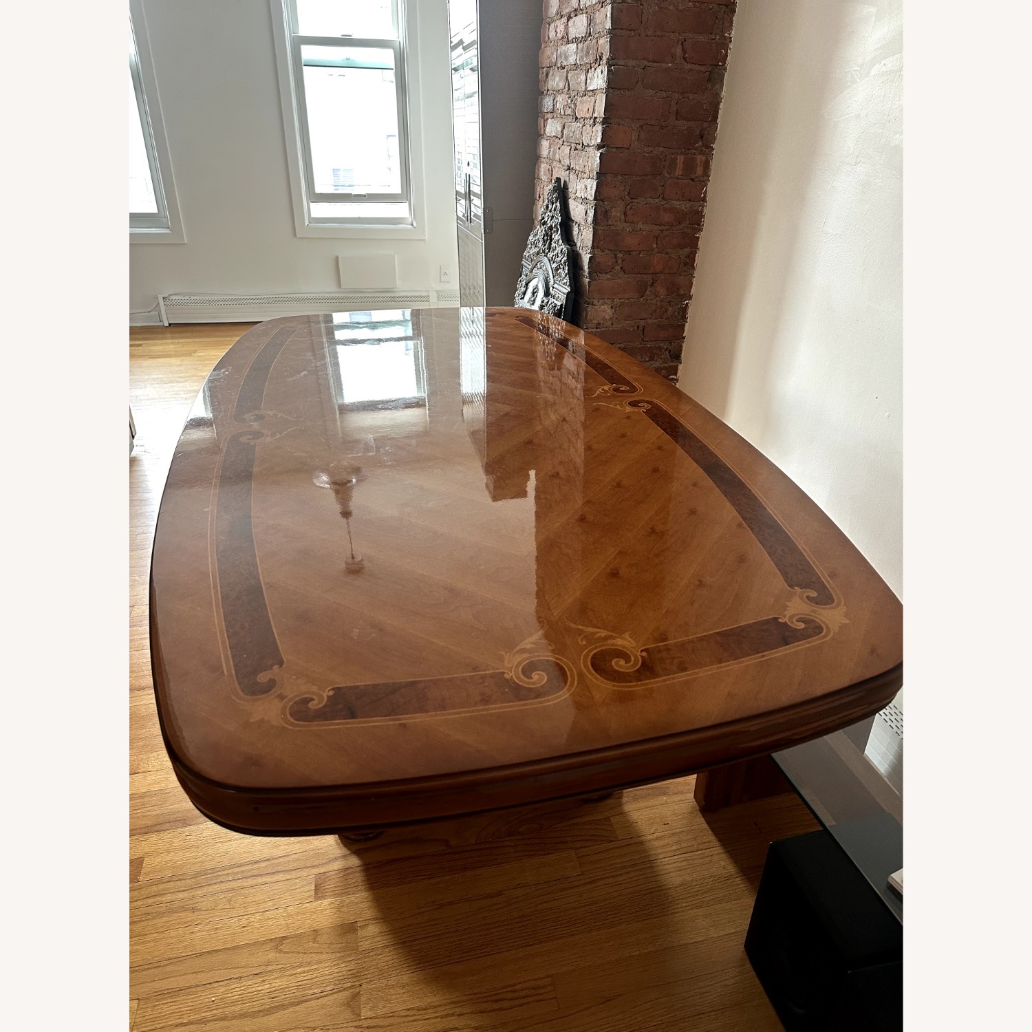 Roma Furniture Traditional Pedestal Dining Table - image-7