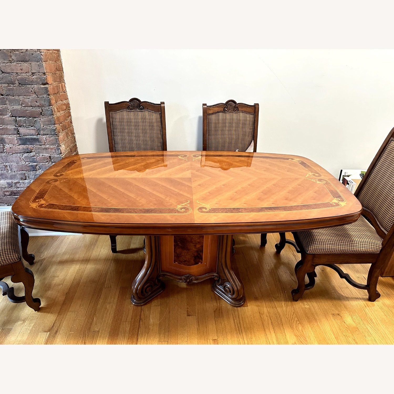 Roma Furniture Traditional Pedestal Dining Table - image-1