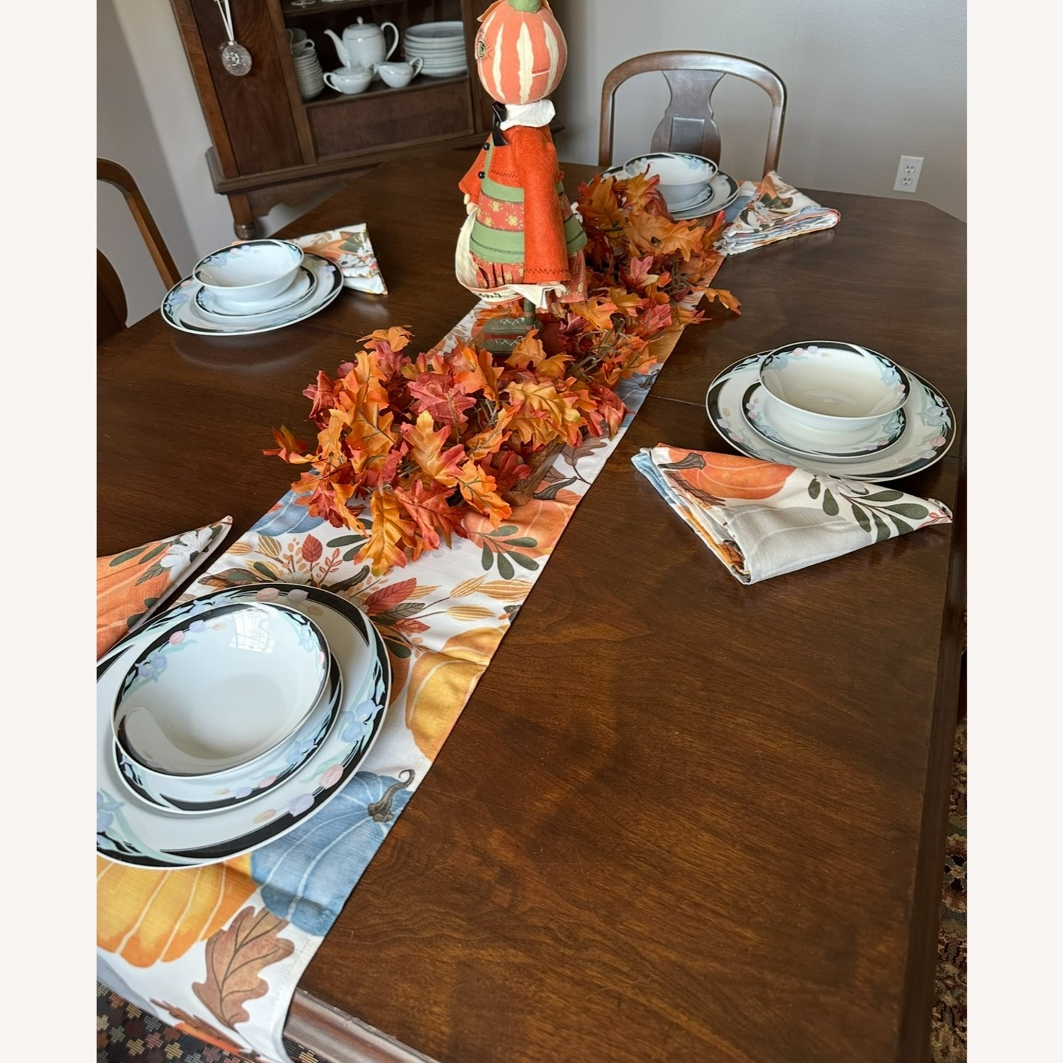 Antique Dining Set Table and 6 Chairs  - image-5