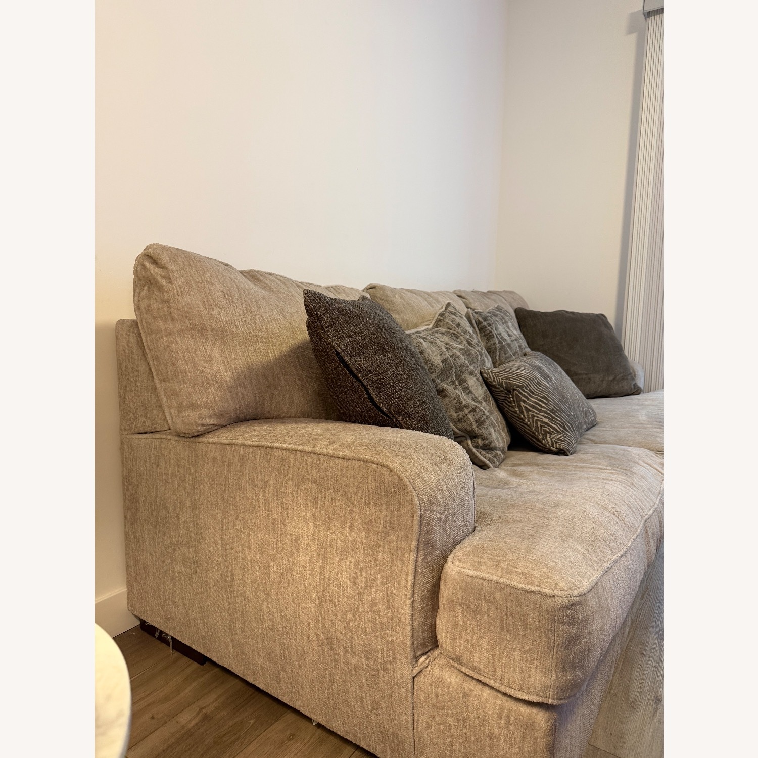 Ashley Furniture Alesandra Fabric 3+ Seater Sofa - image-3