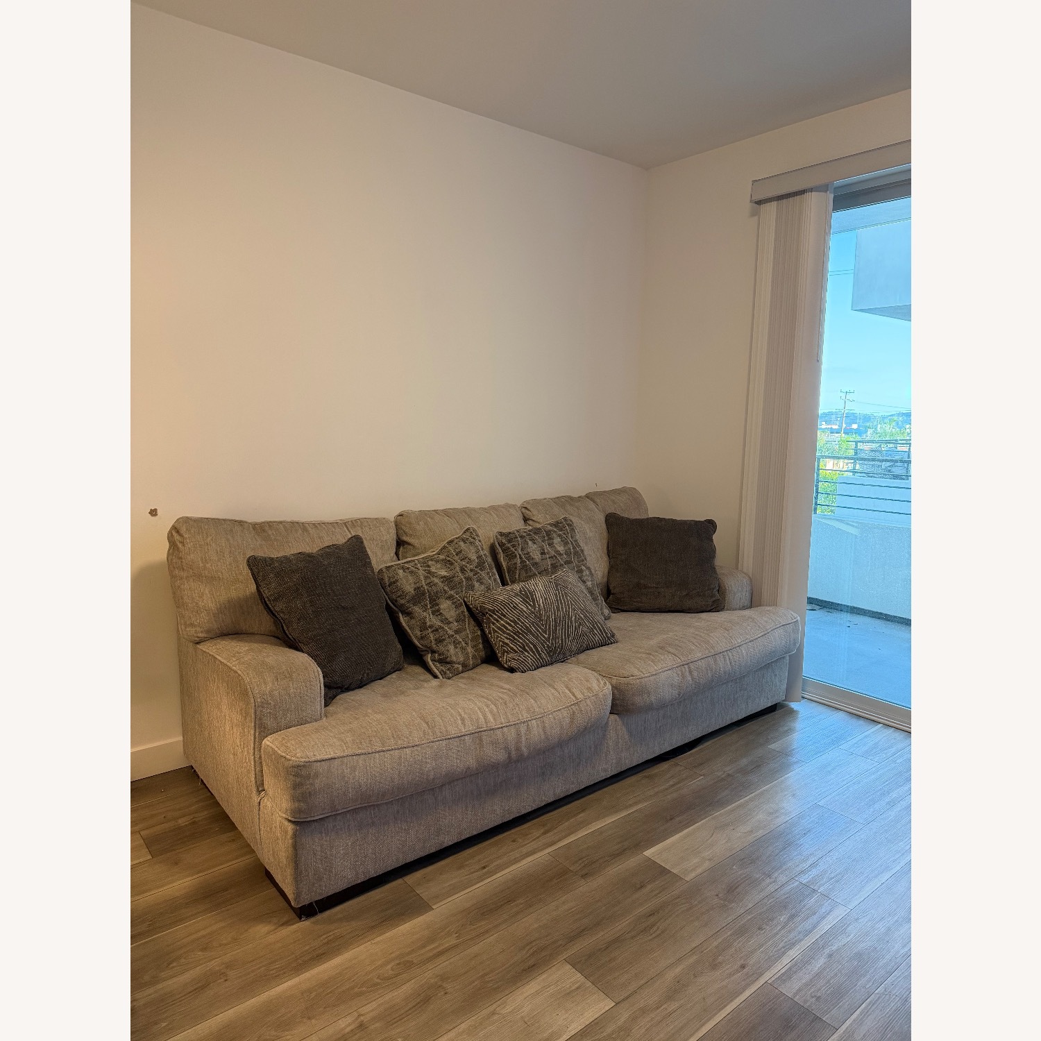 Ashley Furniture Alesandra Fabric 3+ Seater Sofa - image-1