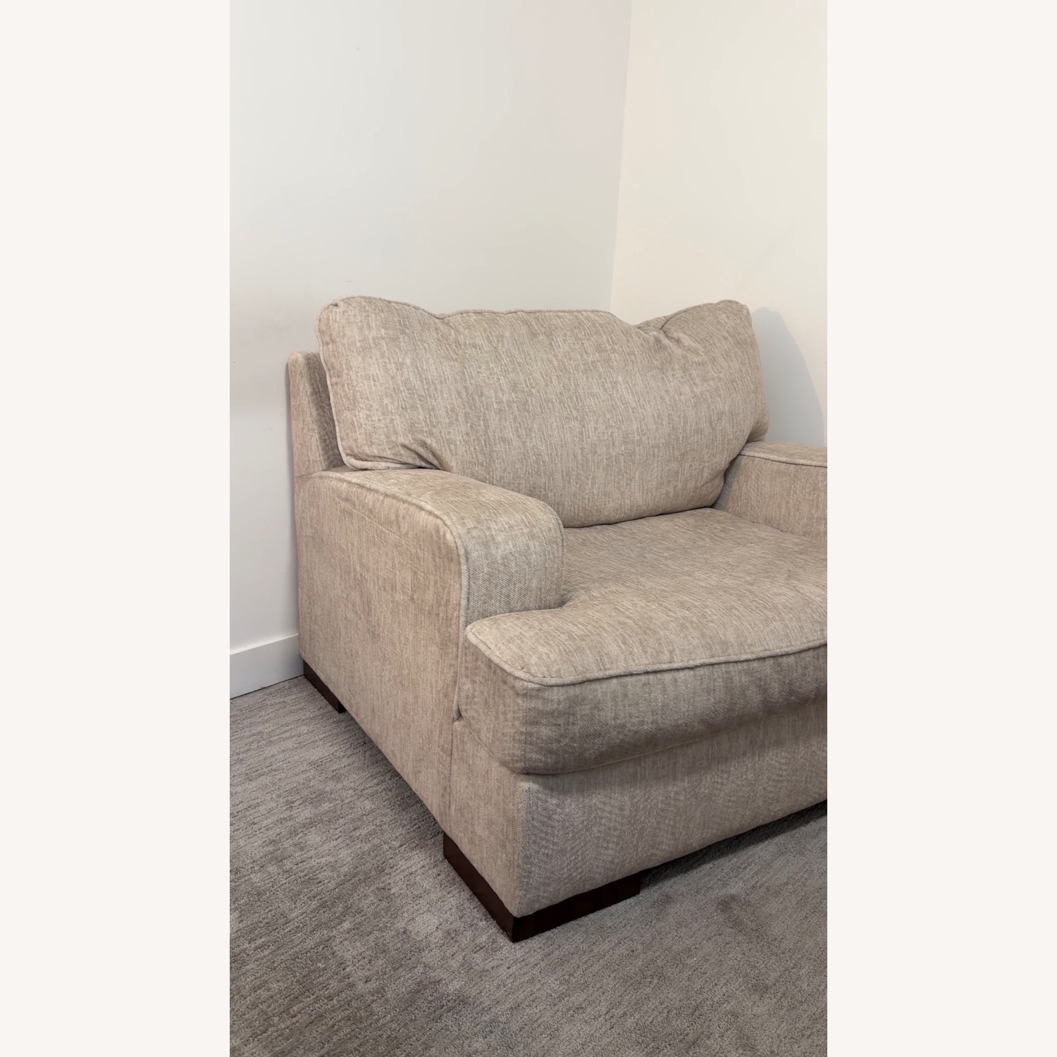 Ashley Alesandra Oversized Chair - image-2