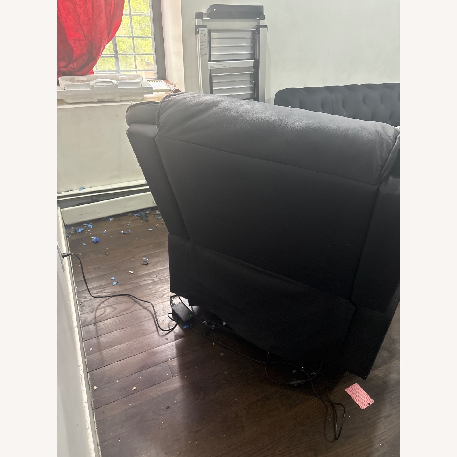 Daphnie Recliner Black Leather Recliner - image-7