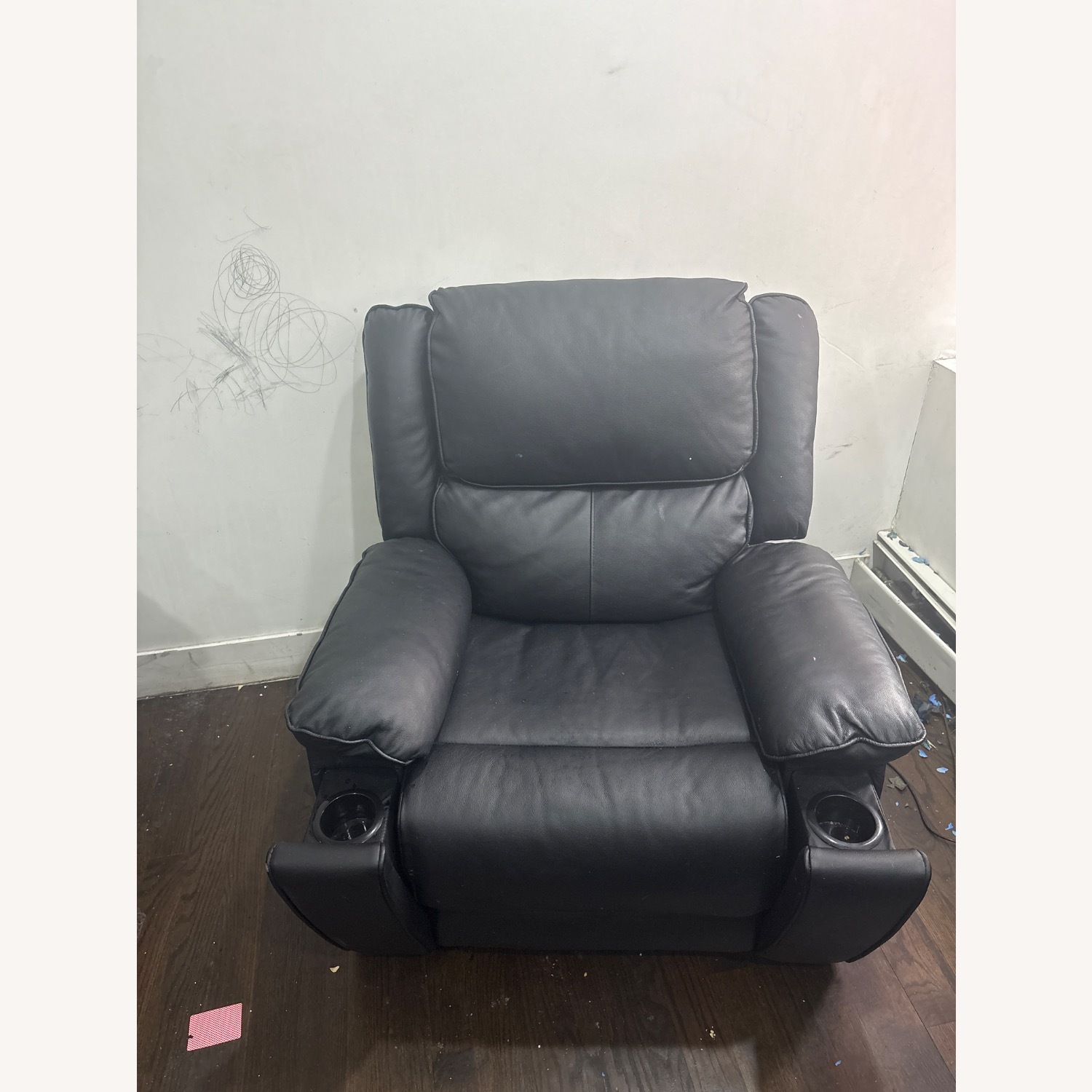 Daphnie Recliner Black Leather Recliner - image-5