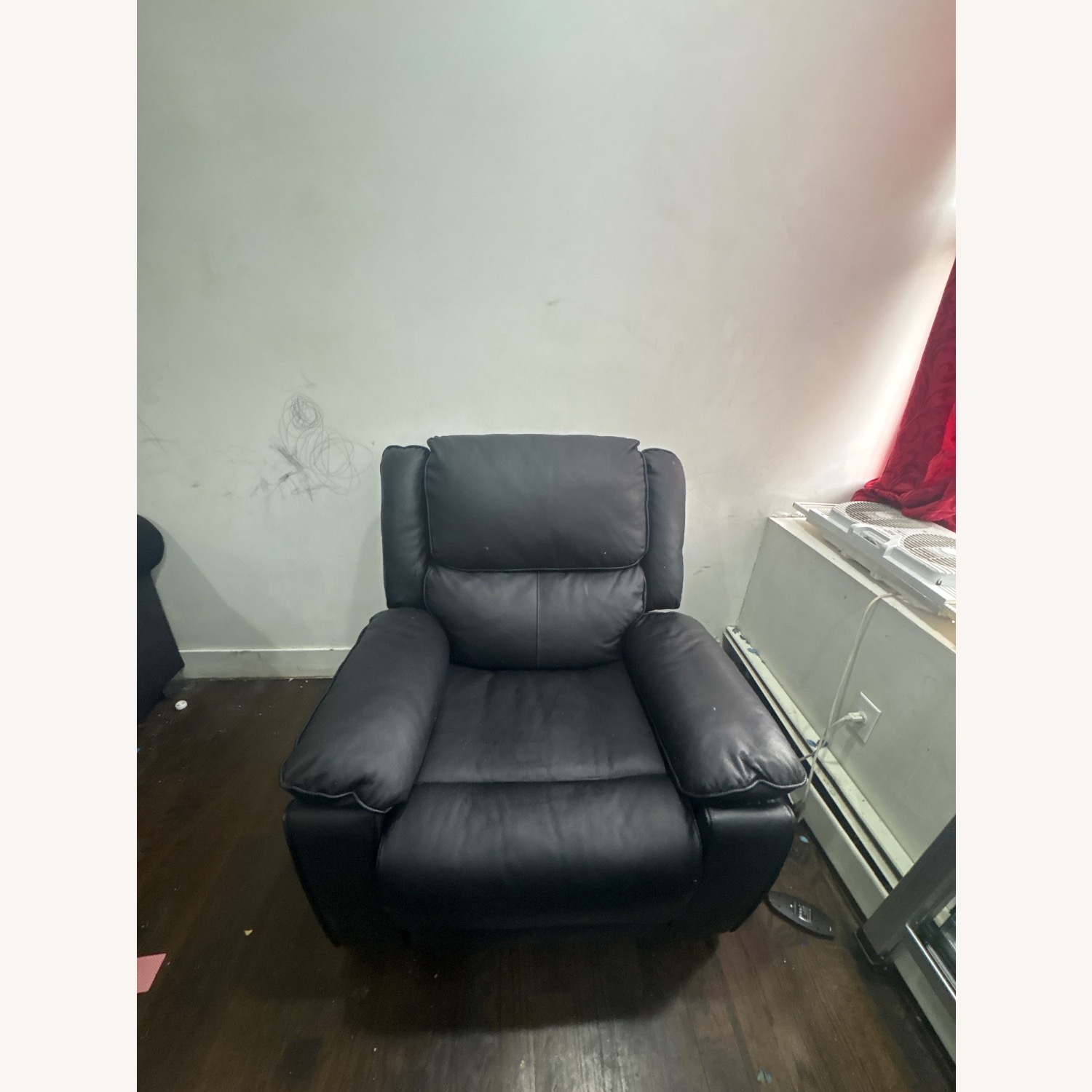 Daphnie Recliner Black Leather Recliner - image-2