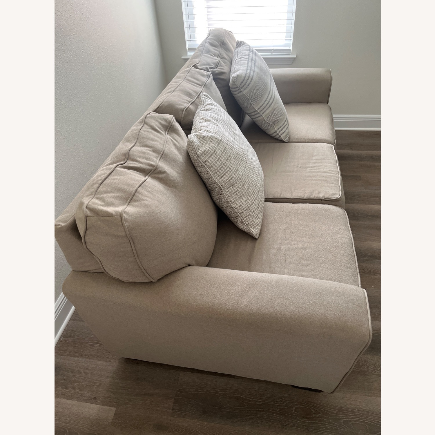 Ashley Furniture Cashton Light Brown 3+ Seater Sofa - image-2