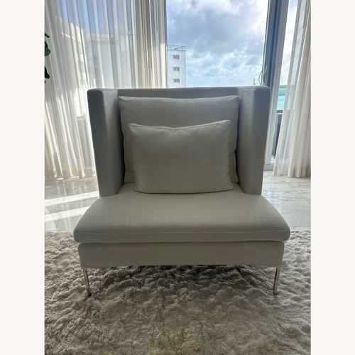 Used Tui Lifestyle White Fabric Accent Chair for sale on AptDeco