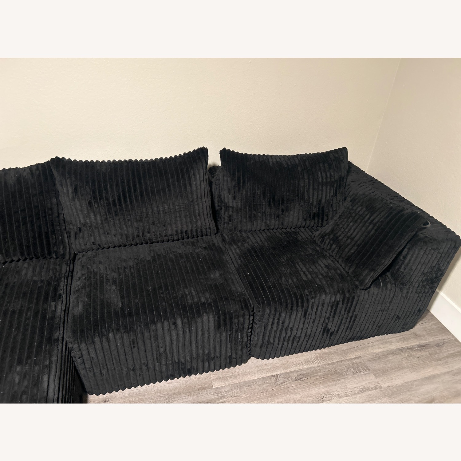 3 PC Sectional  - image-4