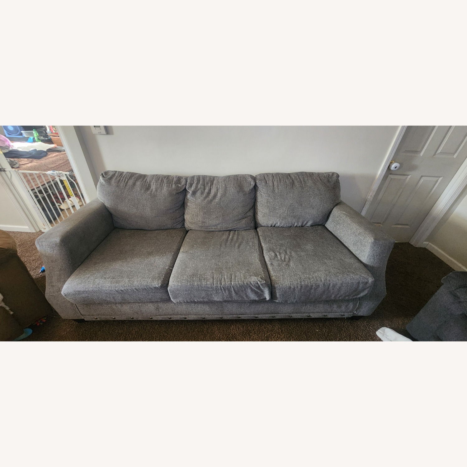 Broyhill Furniture Light Gray 3+ Seater Sofa - image-0