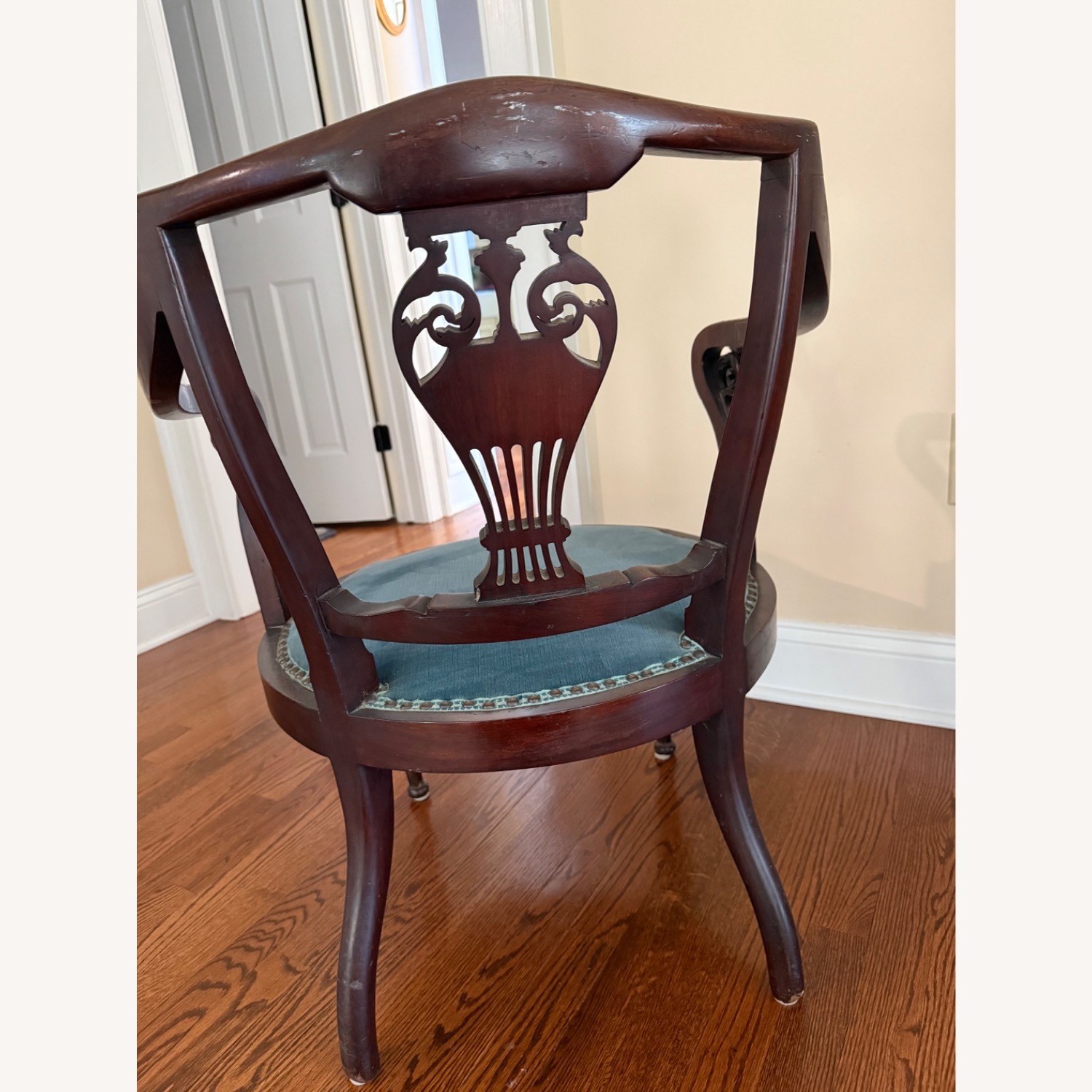 Vintage/Antique Dark Brown Accent Chair - image-3