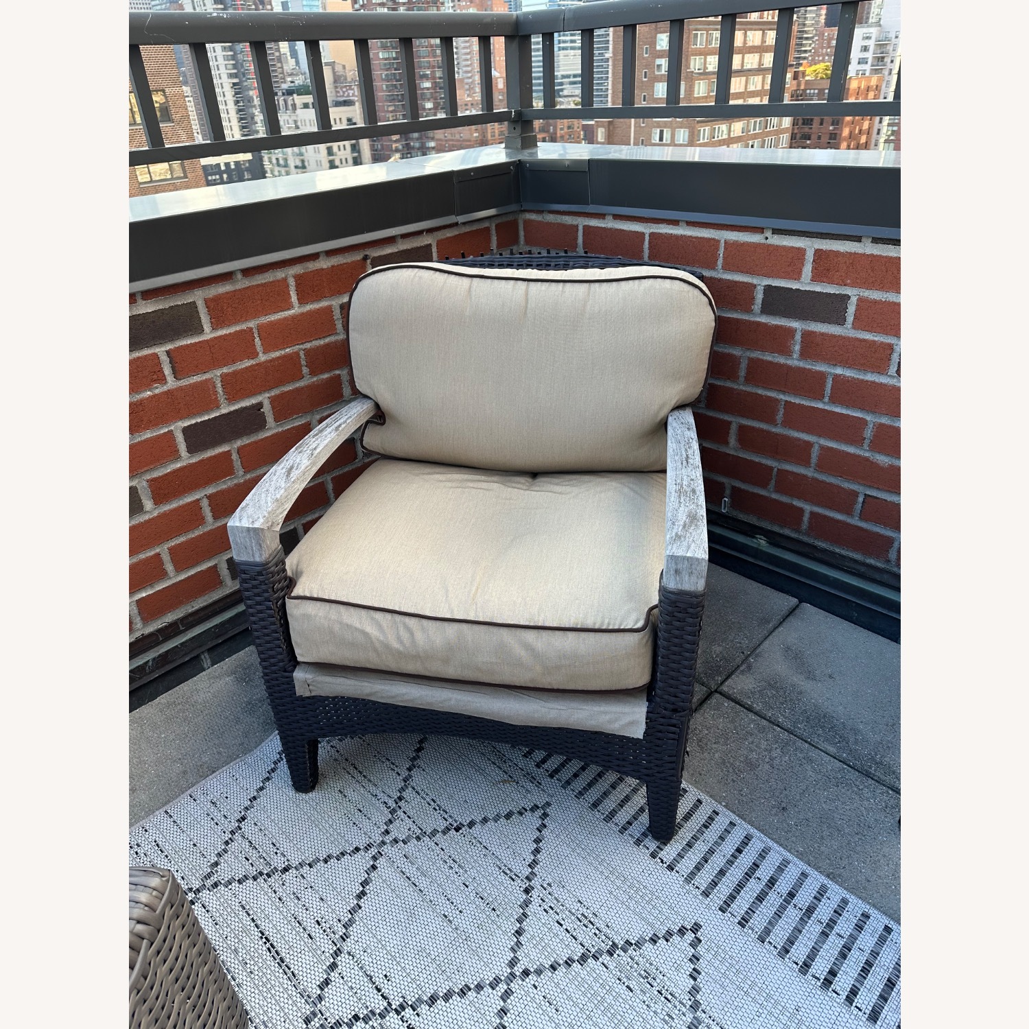 Gloster Wicker Patio Furniture with Cushions - image-7