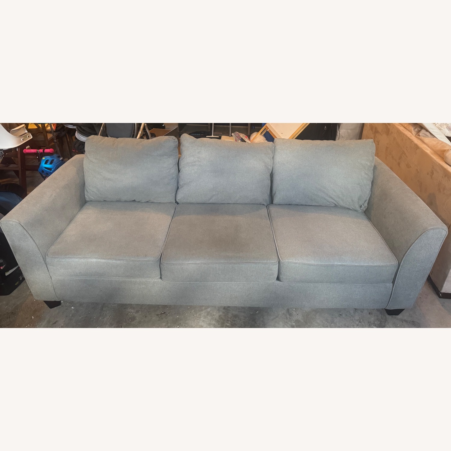 Raymour & Flanigan Light Gray 3+ Seater Sofa - image-6