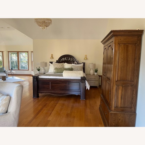 Used Classic Design King Bed for sale on AptDeco