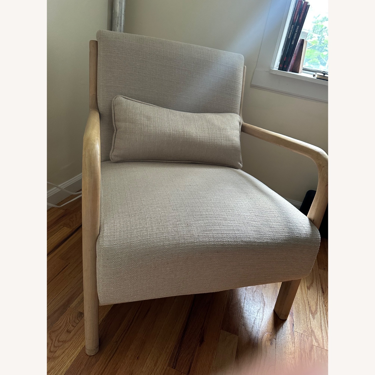 Kinsella Versatile Accent Chair - image-9