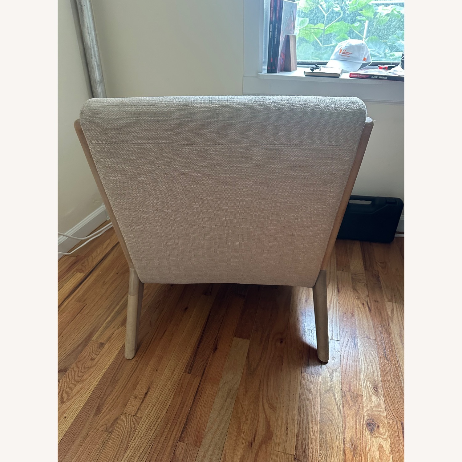 Kinsella Versatile Accent Chair - image-7