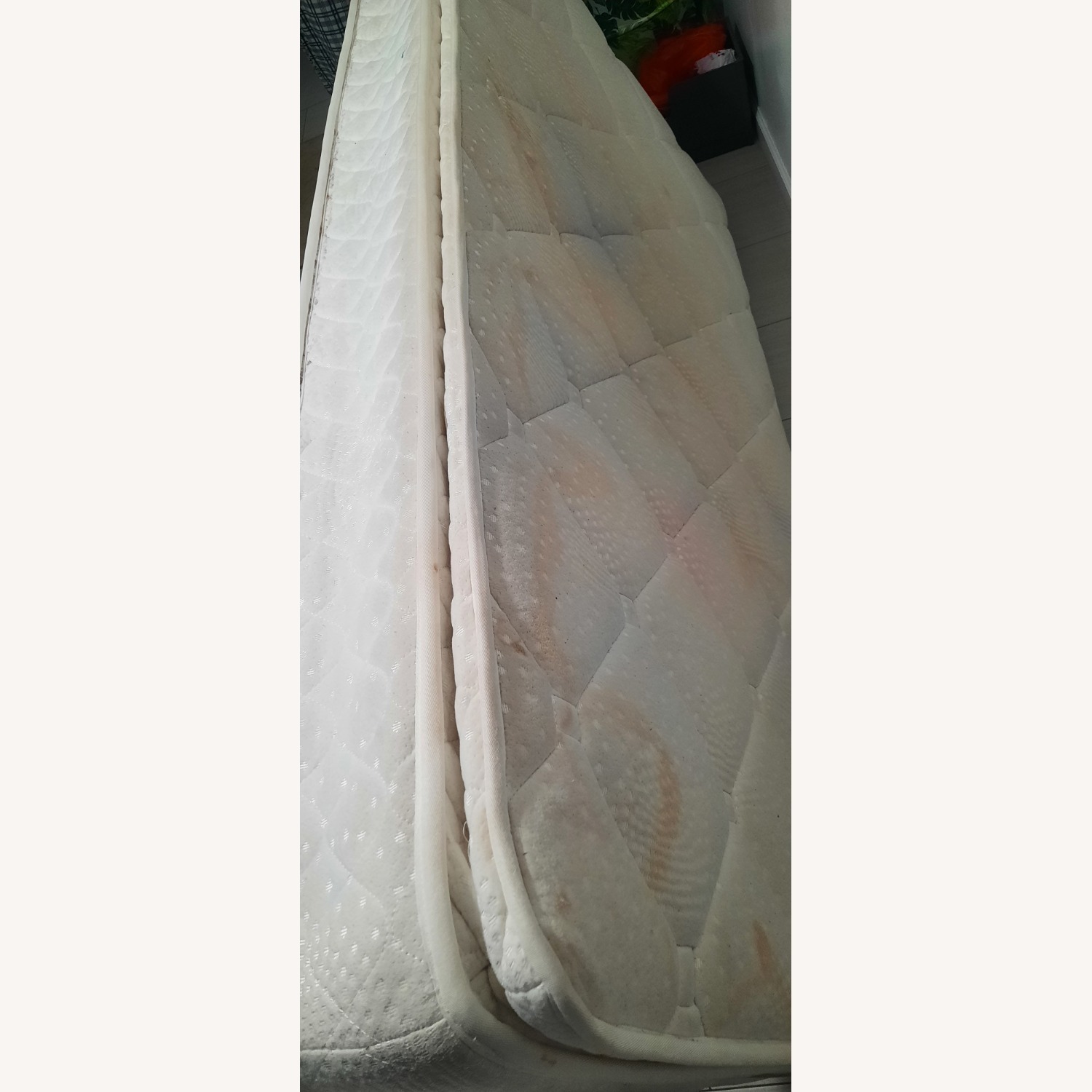 White Wood Twin Bed - image-3