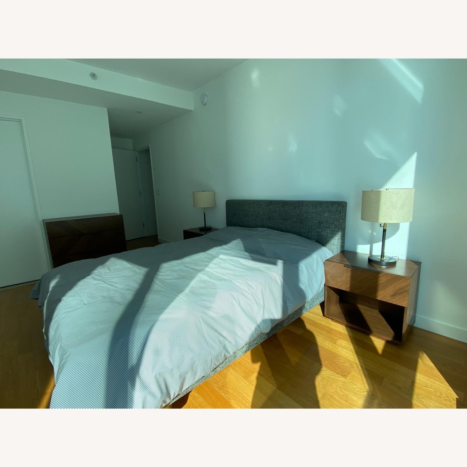 Article Dark Sven Briar Gray Bed - image-3