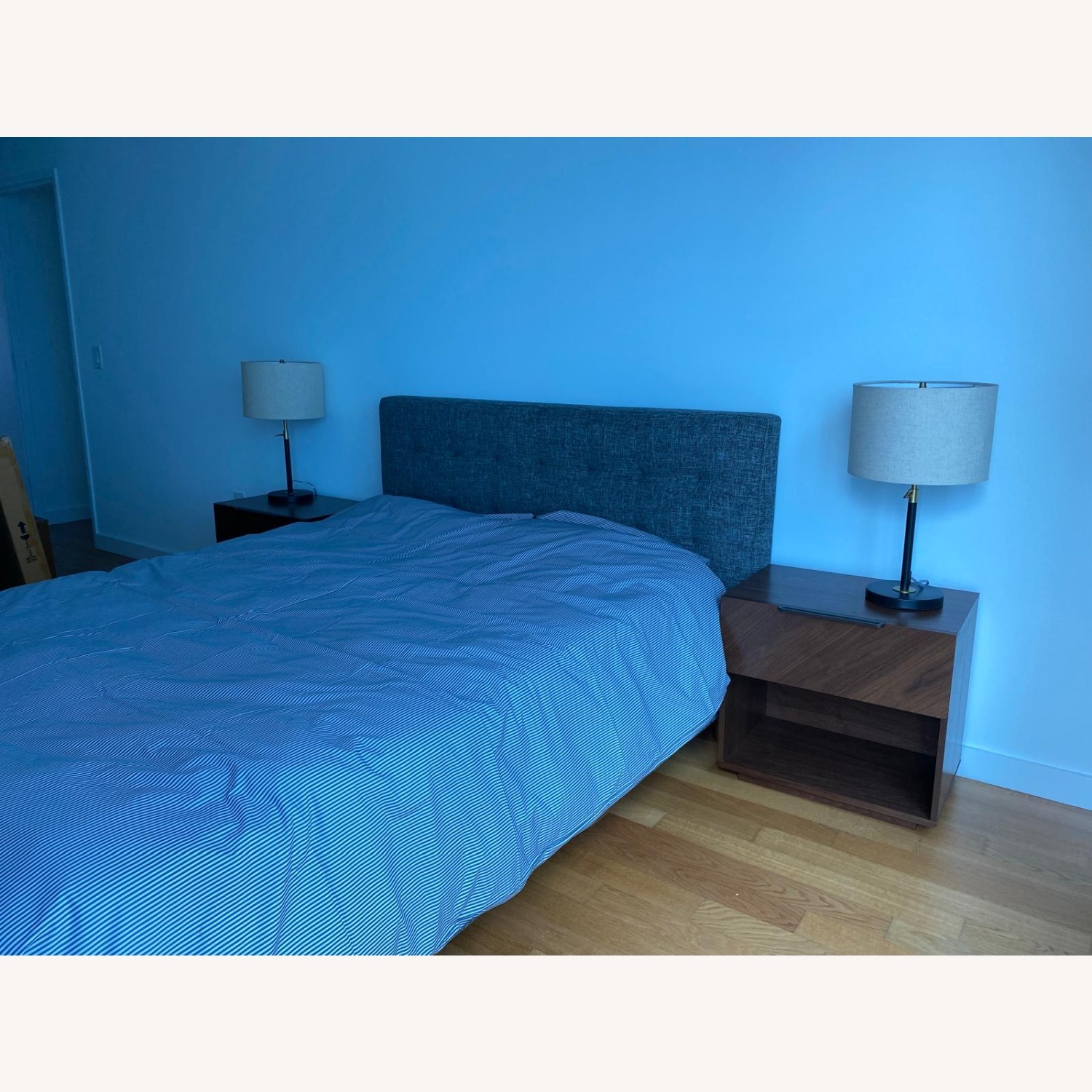 Article Dark Sven Briar Gray Bed - image-2