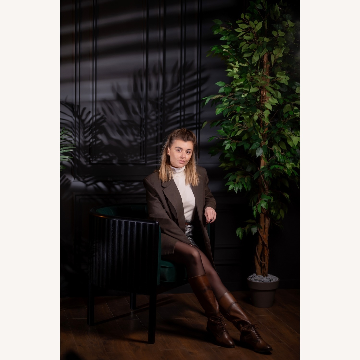 Black Solid Wood Armchair with Grey Material - image-9