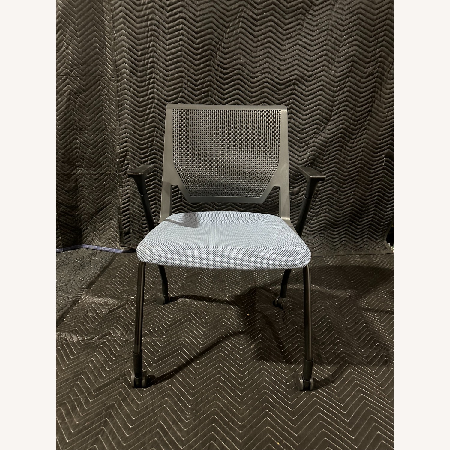 Haworth Very Side And Seminar Black Armchair - image-1