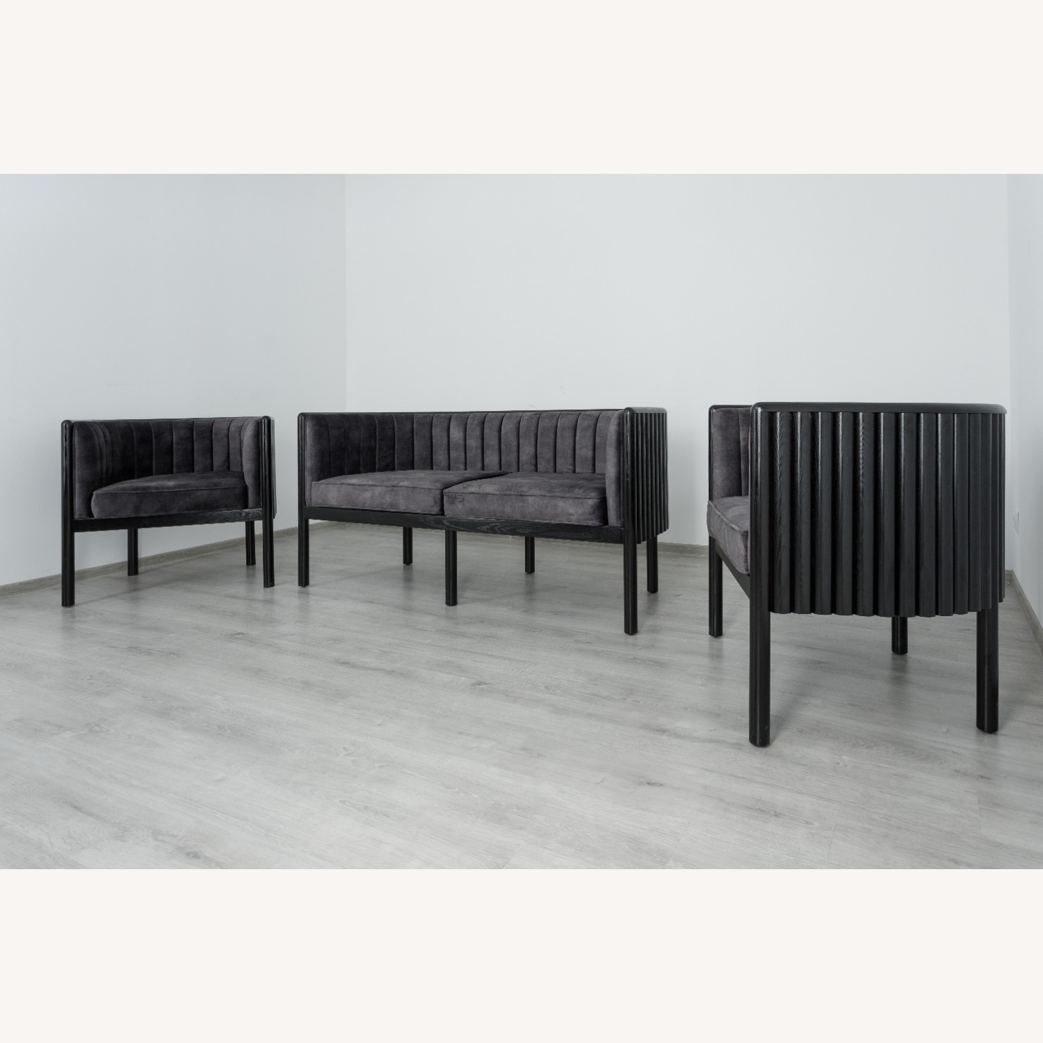 Alton Black Solid Wood Loveseat with Grey Material - image-2