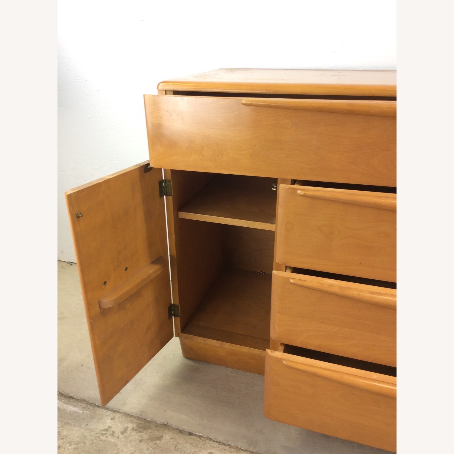 MCM 3 Drawer Credenza by Heywood Wakefield - image-23