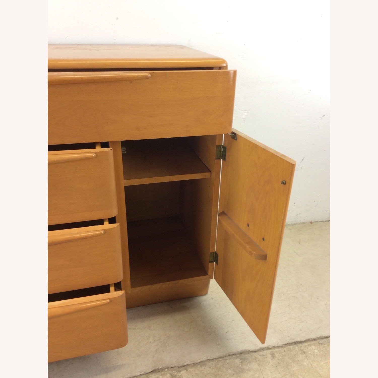 MCM 3 Drawer Credenza by Heywood Wakefield - image-24