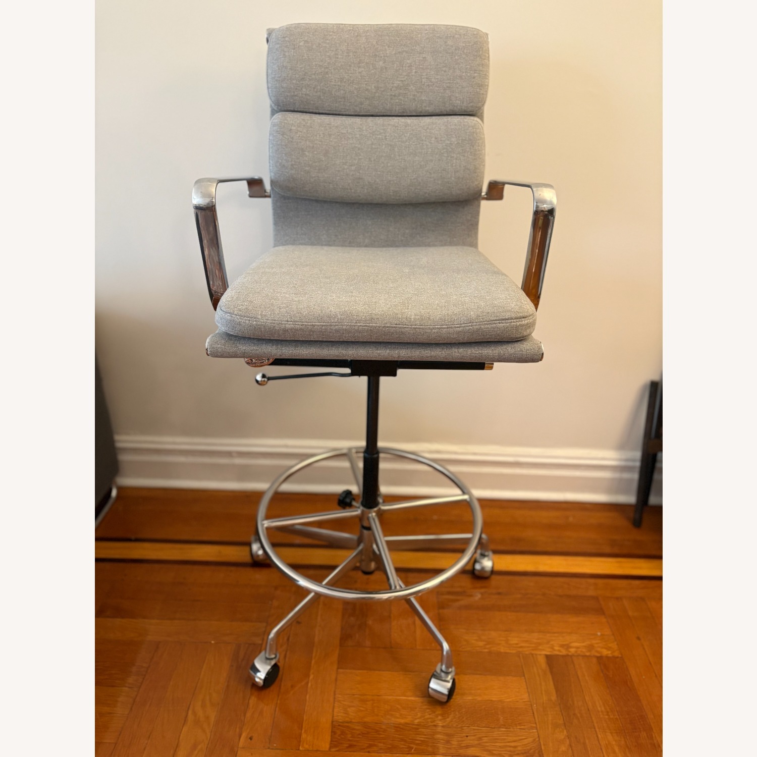 SOHO II Light Gray Fabric Office Chair - image-2