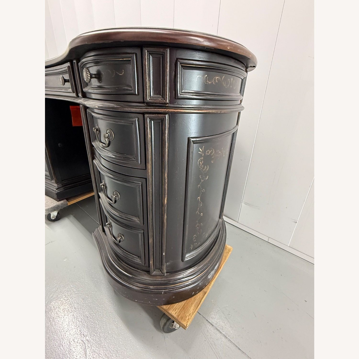 Hooker Furniture Corporation Dark Brown Wood Desk - image-4