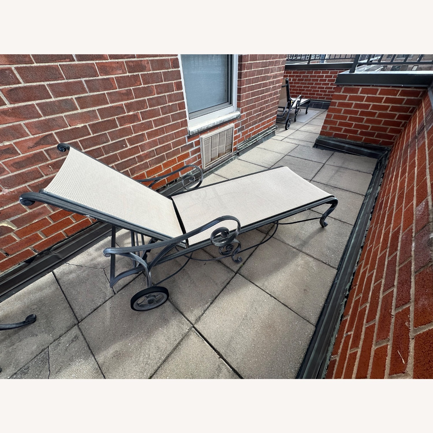 Cast Iron Loungers - image-4