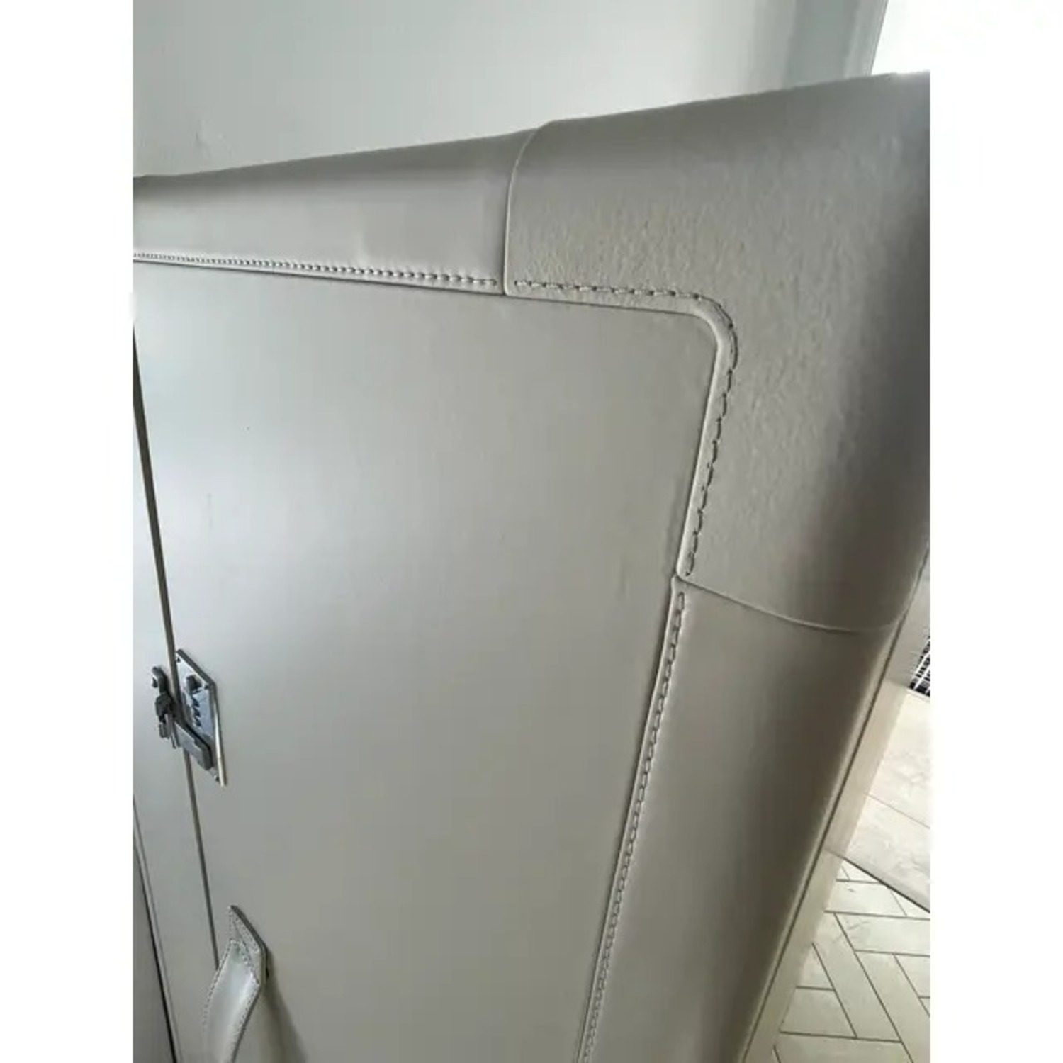 Poltrona Frau Isidoro Drinks Cabinet - image-5