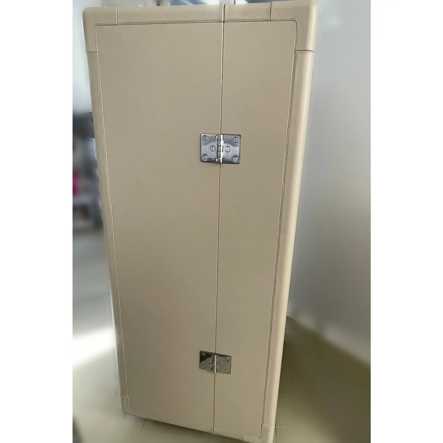 Poltrona Frau Isidoro Drinks Cabinet - image-6