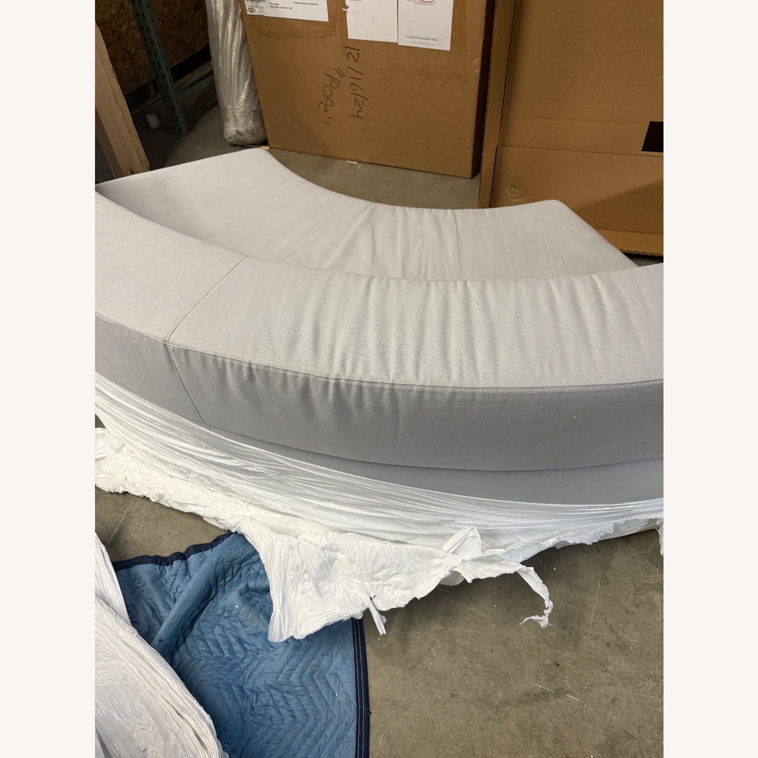 DDC 1970s Style Curved Modular Sectional Sofa - image-2