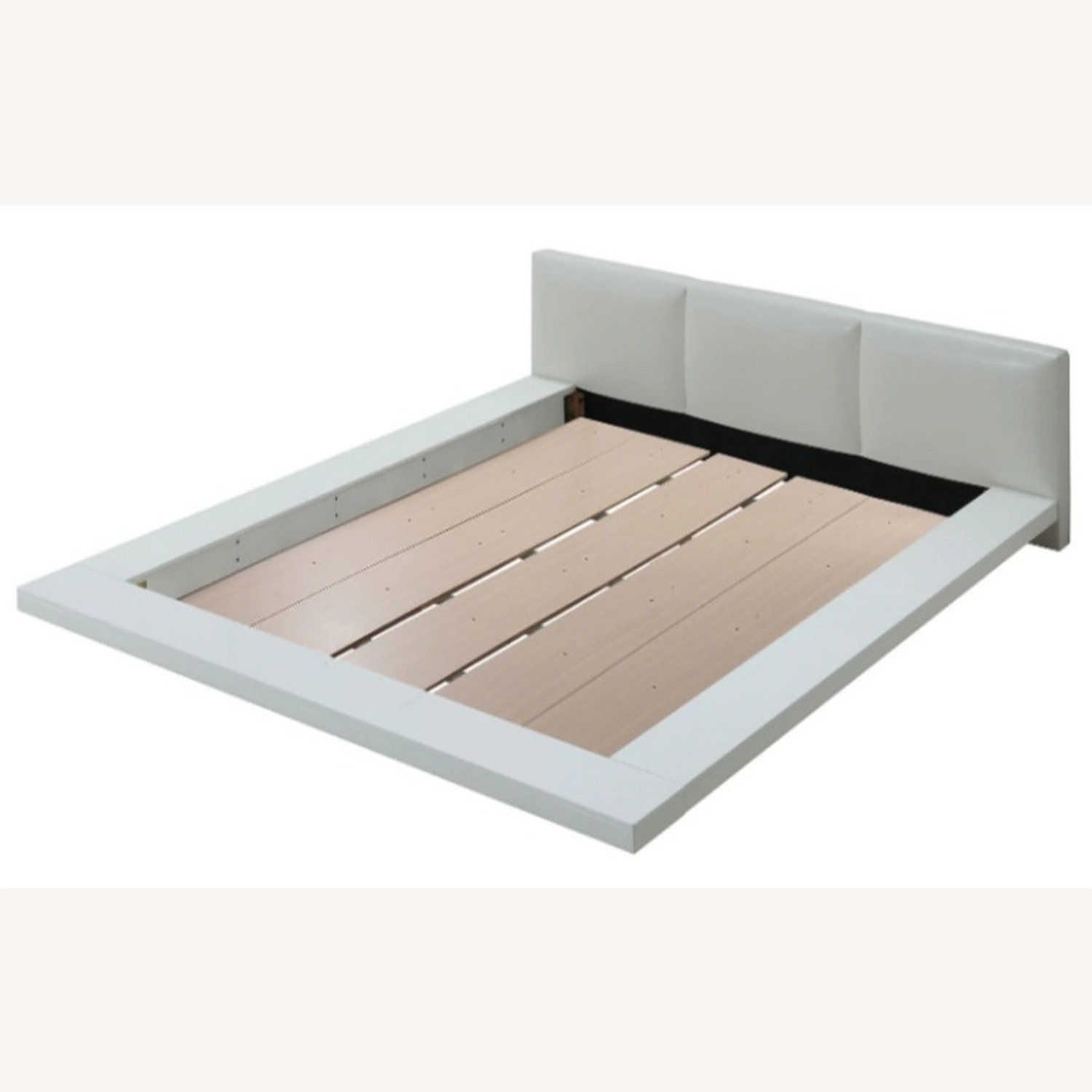 Furniture of America White Wood Queen Bed - image-2