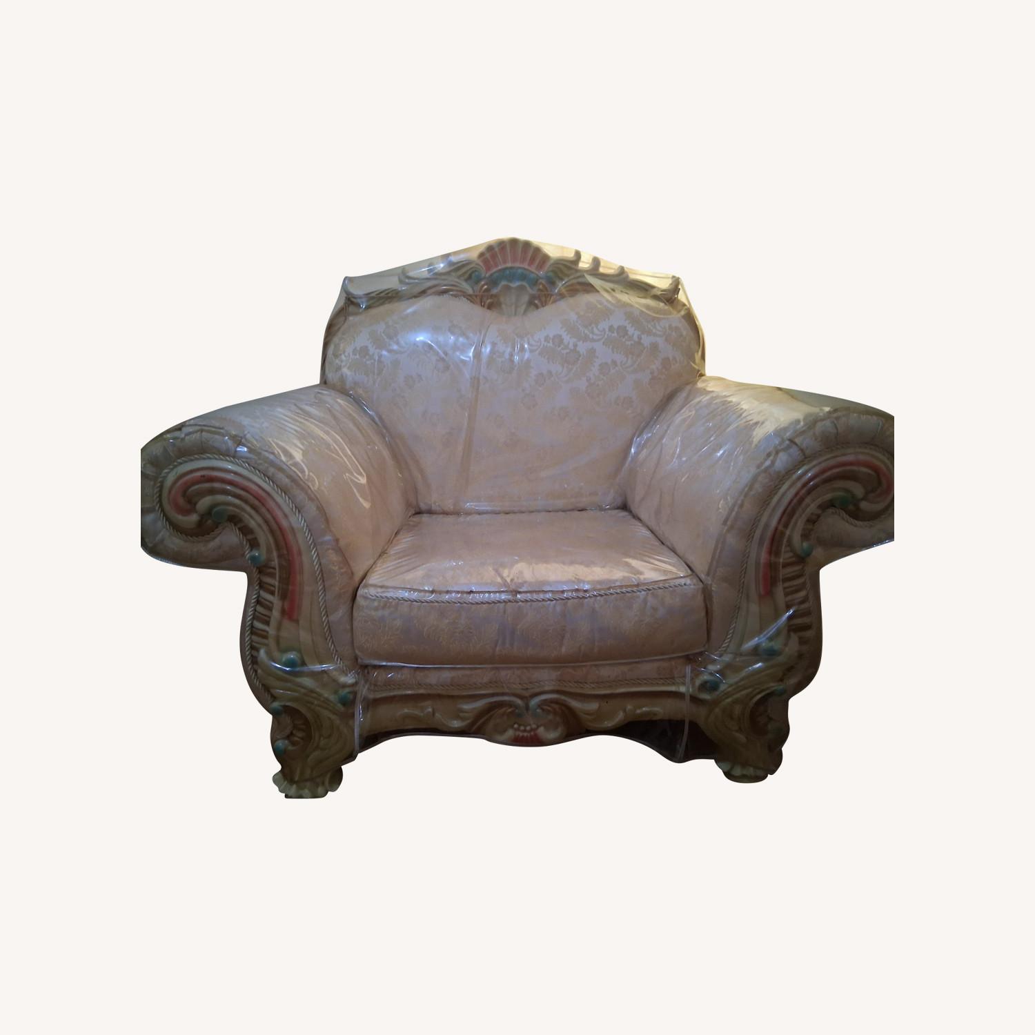 Vintage/Antique Royal Armchair - image-0