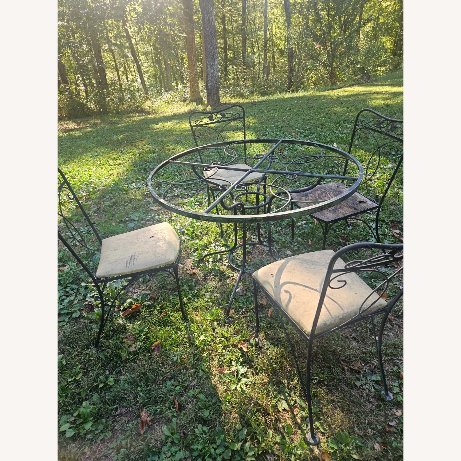 Woodard Patio Set - image-4