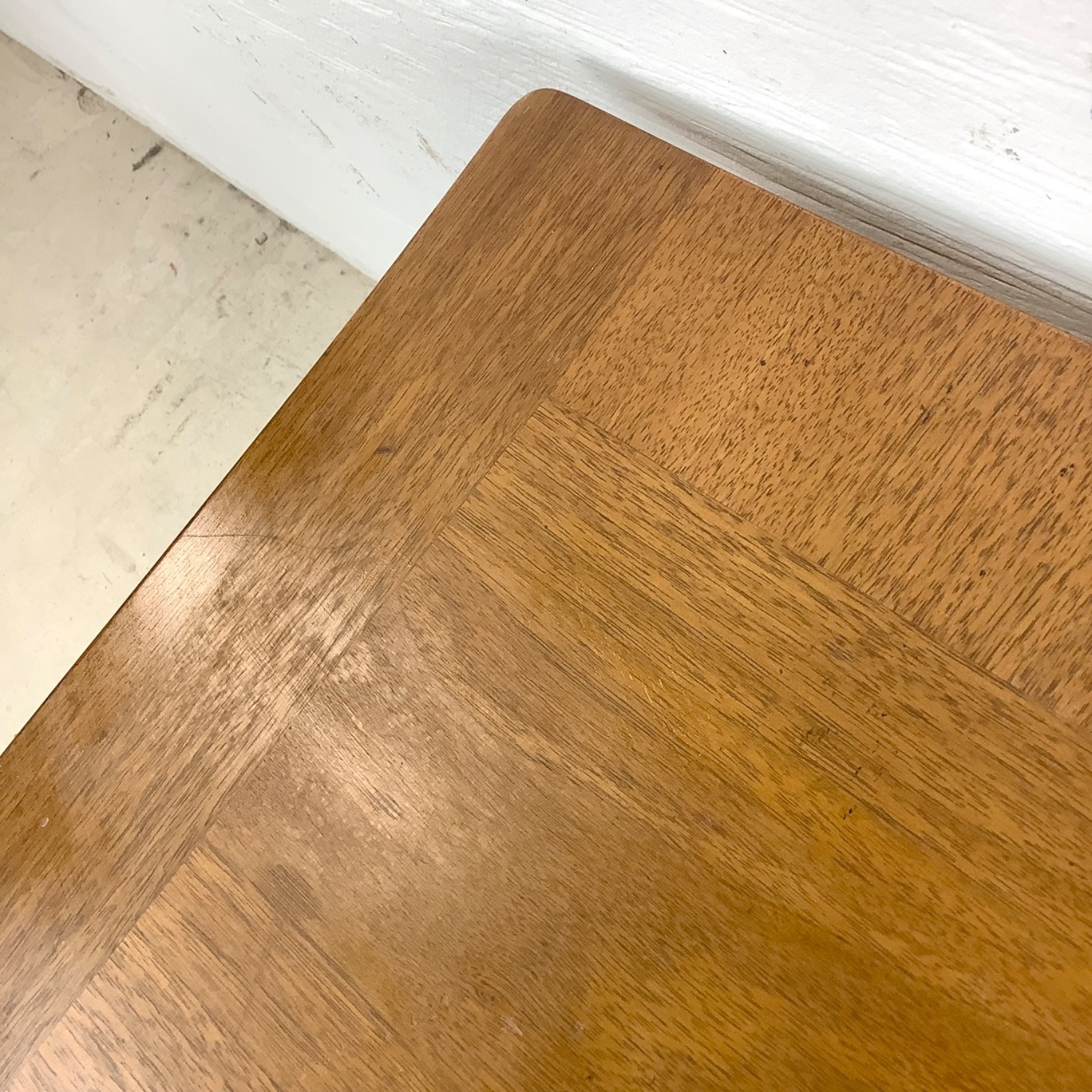 Mid-Century Table attr. TH. Robsjohn -Gibbings - image-15