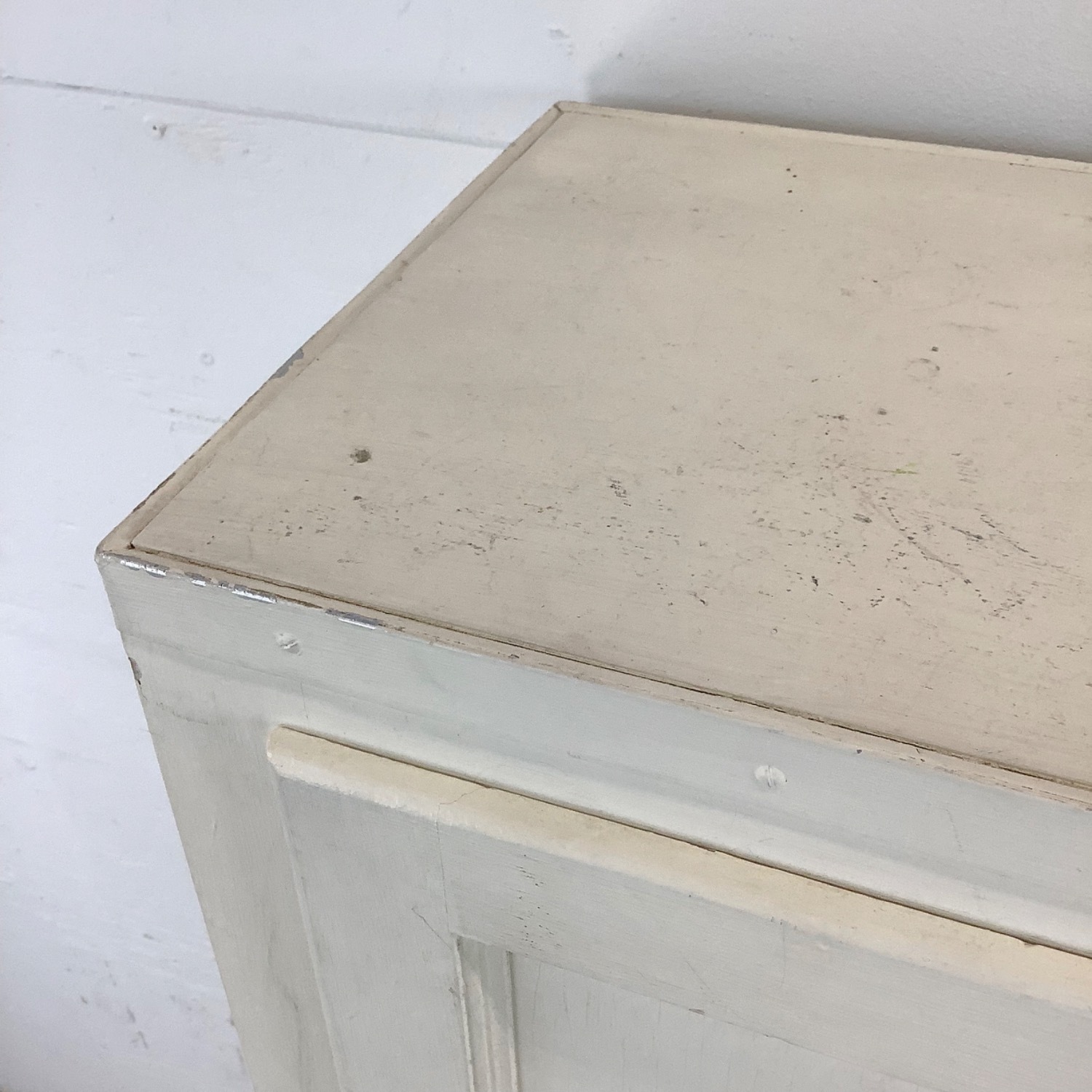 Antique White Storage Cabinet Bonnetiere - image-19