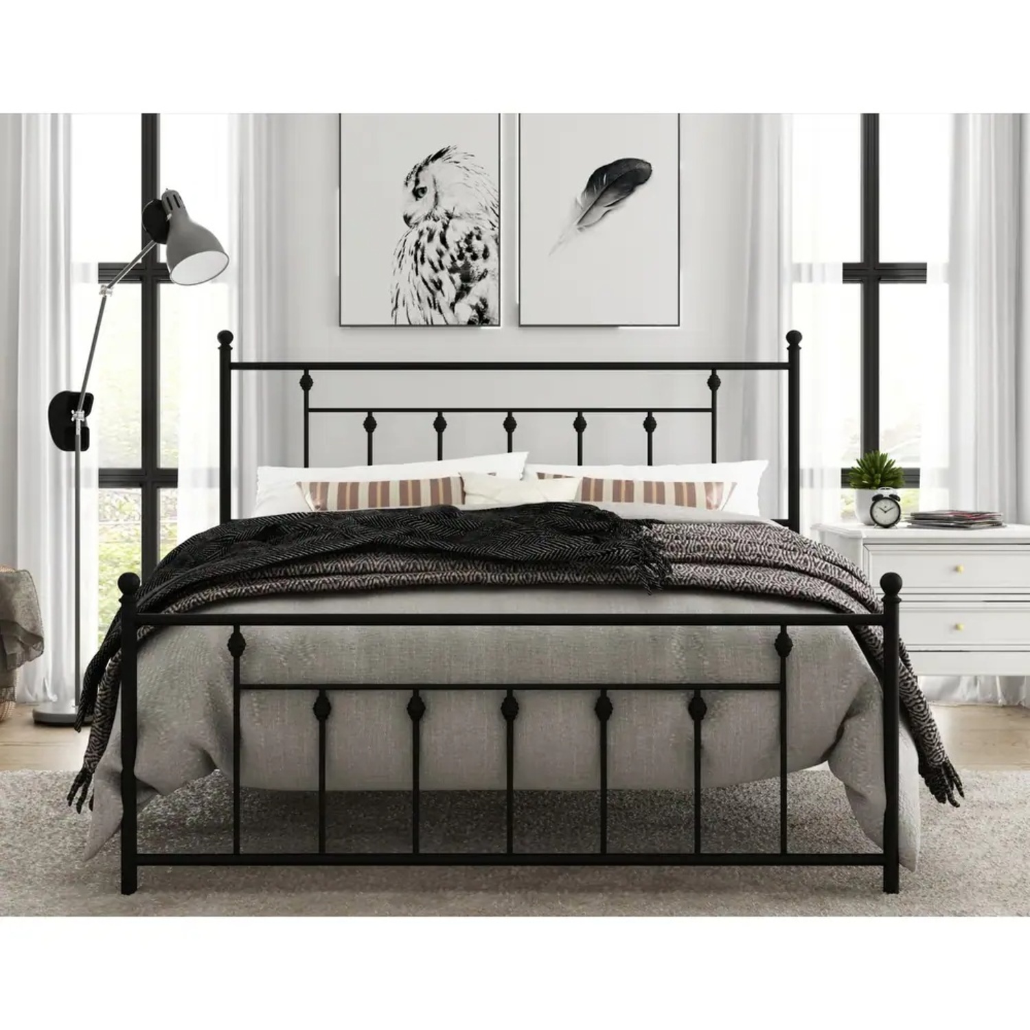 Black Metal Bed Frame - Queen - image-4