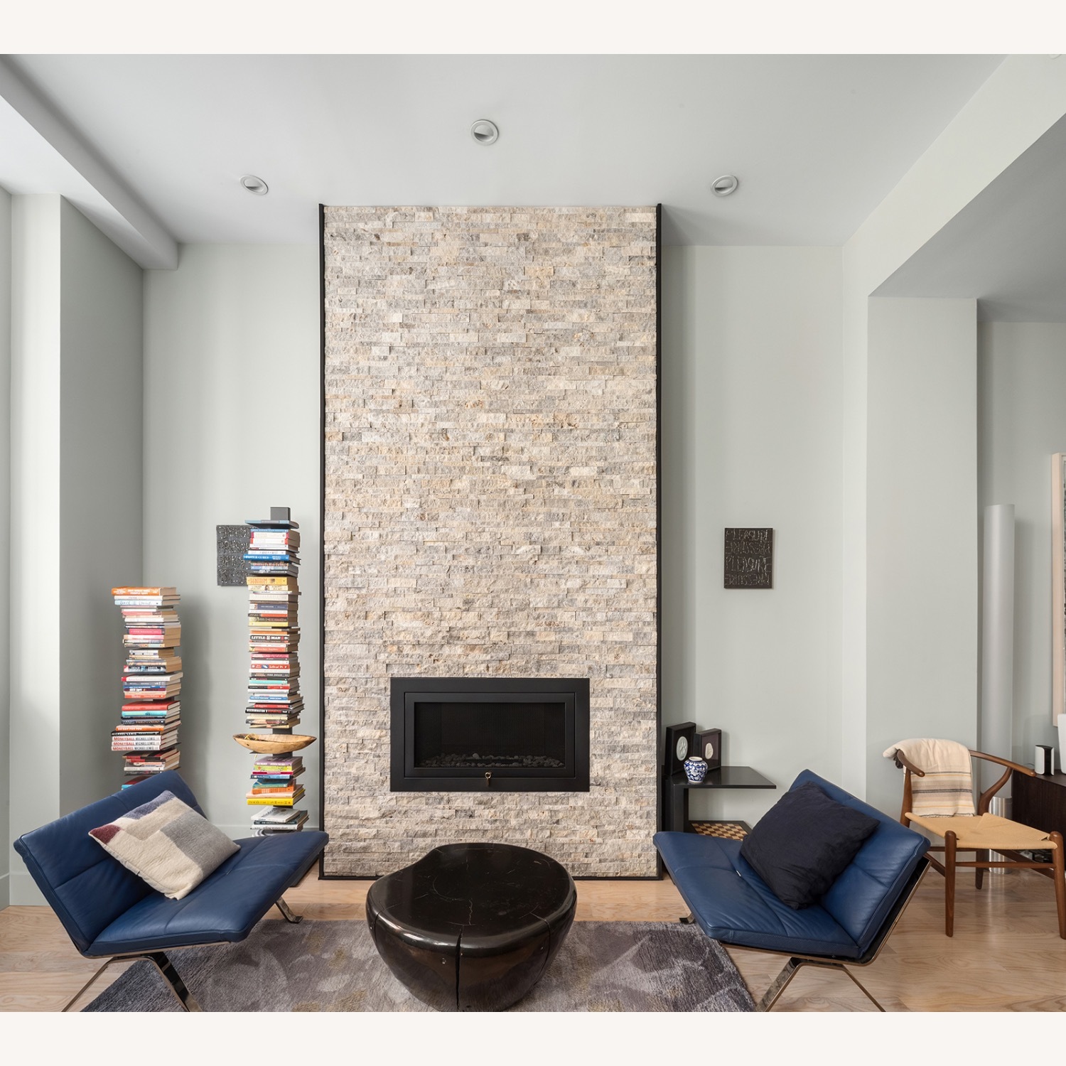 Poltrona Frau Brooklyn Armchairs Pair - image-2