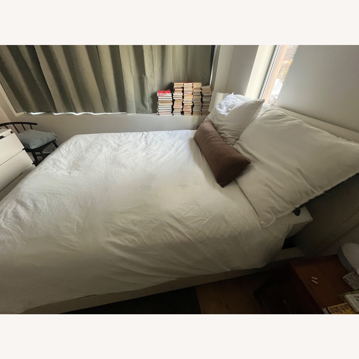 Dean Sand II Queen Upholstered Panel Bed - image-1