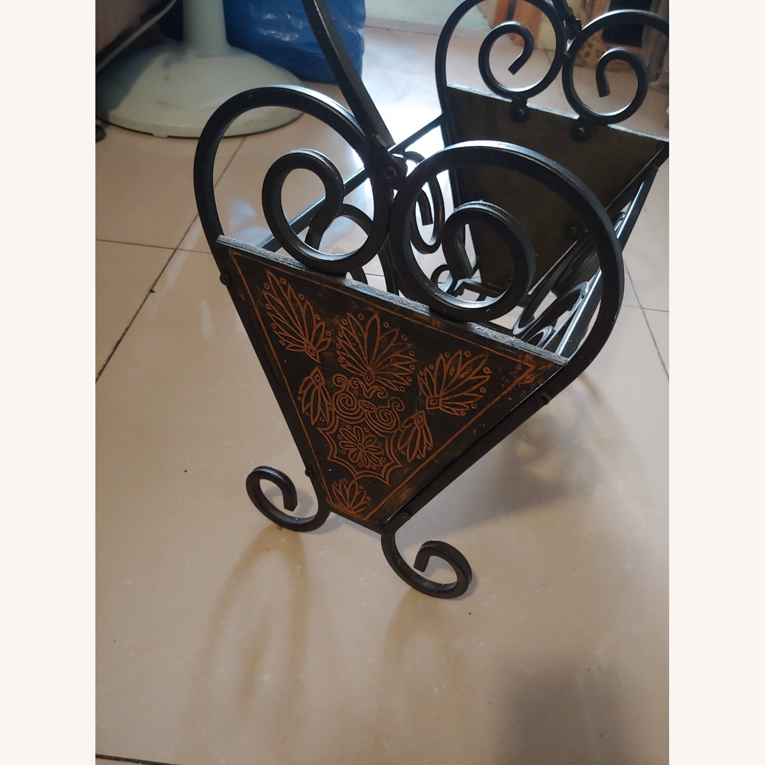 Powell Furniture Dark Brown Metal Décor - image-11