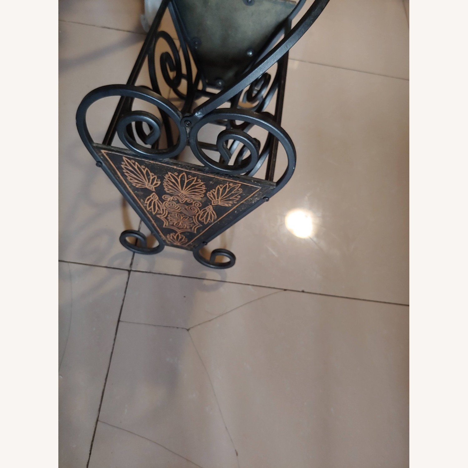 Powell Furniture Dark Brown Metal Décor - image-9