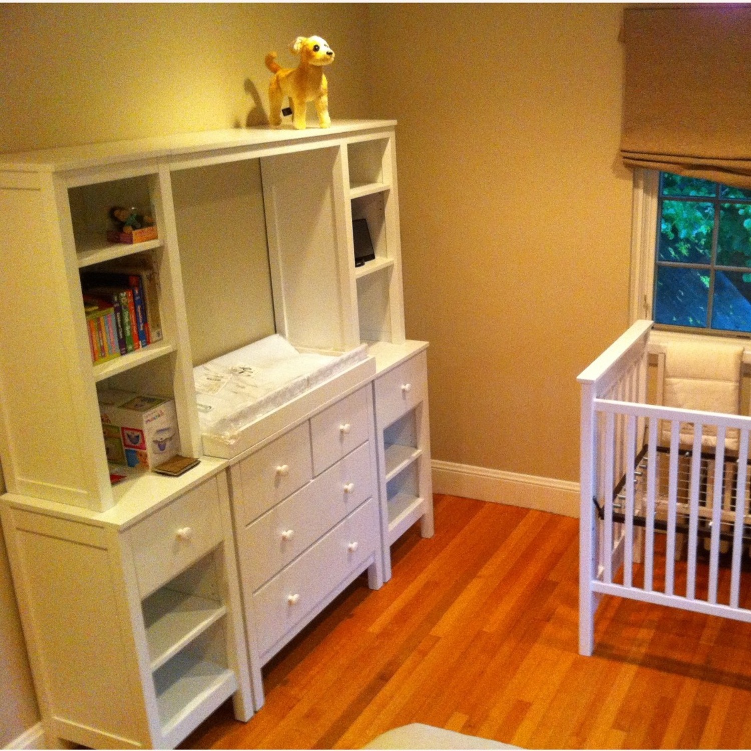 Crate & Kids Land of Nod 6-Piece Dresser Unit - image-5