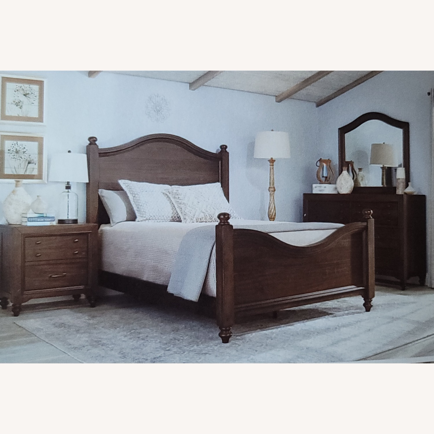 Raymour & Flanigan Queen Size Bed + Adjustable Base - image-3